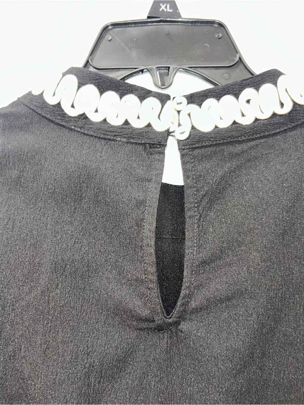 JODIFL Black Long-Sleeve Blouse with Cream Trim - Picture 4 of 6